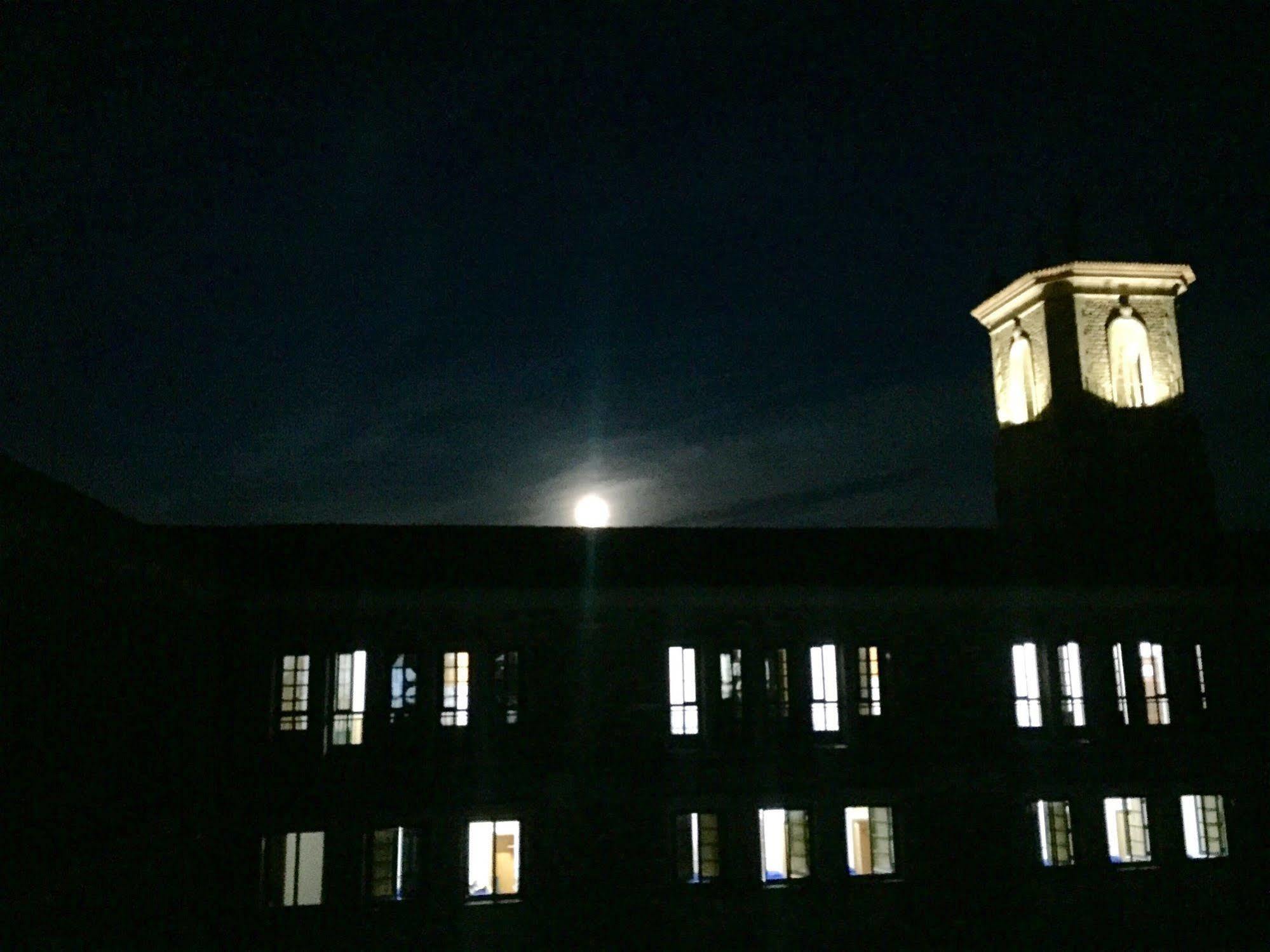 圣地亚哥－德孔波斯特拉 小神学院旅馆旅舍 外观 照片